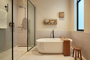 Umbral, a Curio Collection by Hilton - Historical Hotel