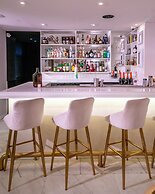 Umbral, a Curio Collection by Hilton - Historical Hotel