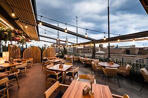 Umbral, a Curio Collection by Hilton - Historical Hotel