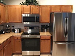 5 Br Pool Home with Spa in Aviana