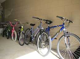 5 Br Pool Home with Spa in Aviana