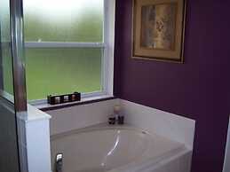 5 Br Pool Home with Spa in Aviana