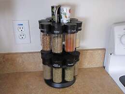 5 Br Pool Home with Spa in Aviana