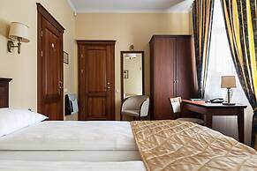 Conviva Hotel