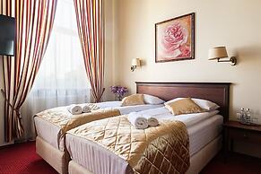 Conviva Hotel