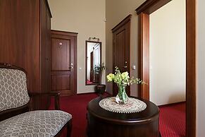 Conviva Hotel