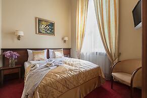 Conviva Hotel