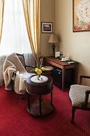 Conviva Hotel