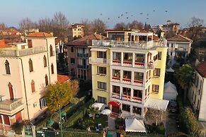 Oasis Golden Lagoon Chalet