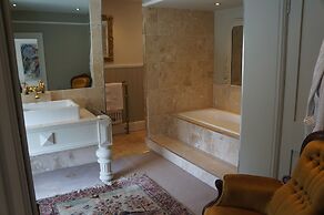 Cedar House Boutique B&B