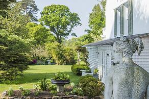 Cedar House Boutique B&B