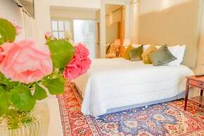 Cedar House Boutique B&B