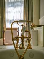 Cedar House Boutique B&B