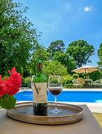 Cedar House Boutique B&B