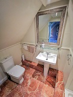 Cedar House Boutique B&B