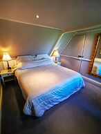 Cedar House Boutique B&B