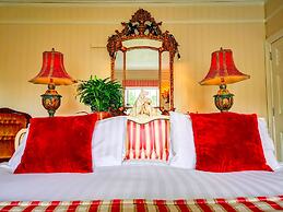 Cedar House Boutique B&B