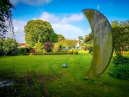 Cedar House Boutique B&B