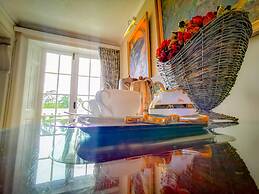 Cedar House Boutique B&B