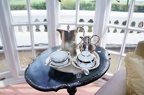 Cedar House Boutique B&B