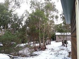 Hobart Bush Cabins