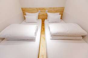 Step Inn Myeongdong 2 - Hostel