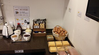 Step Inn Myeongdong 2 - Hostel