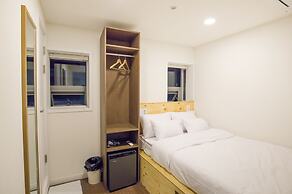 Step Inn Myeongdong 2 - Hostel