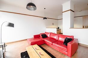 Orange Apartments - 13 Bastille