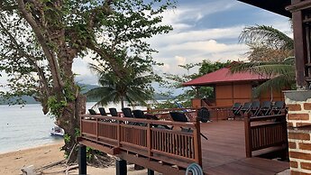 MC Bunaken Padi Dive Resort