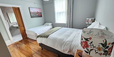 Rewa House ~ city home, 3 bedrooms, walk to CBD