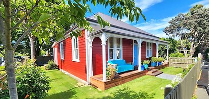 Rewa House ~ city home, 3 bedrooms, walk to CBD