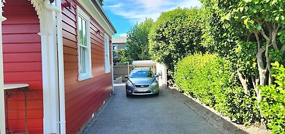 Rewa House ~ city home, 3 bedrooms, walk to CBD