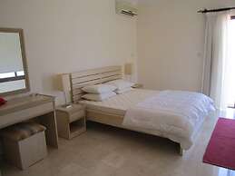 Villa Morlais by Amy Villas