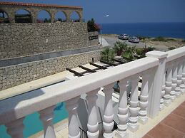 Villa Morlais by Amy Villas