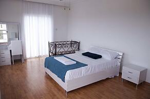 Villa Olivia by Amy Villas