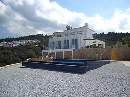 Villa Palm View by Amy Villas