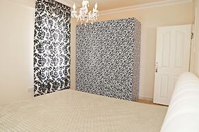 Villa Panoroma by Amy Villas