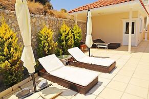 Villa Panoroma by Amy Villas