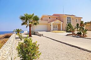 Villa Panoroma by Amy Villas