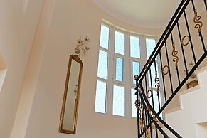 Villa Panoroma by Amy Villas