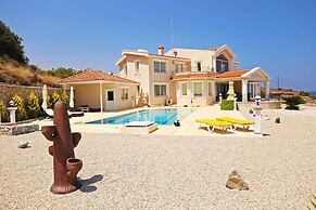 Villa Panoroma by Amy Villas