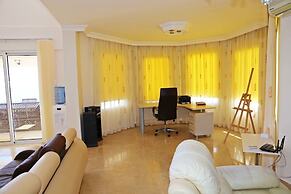 Villa Panoroma by Amy Villas