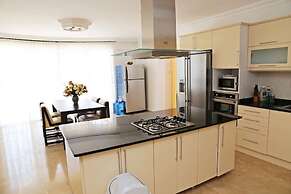 Villa Panoroma by Amy Villas