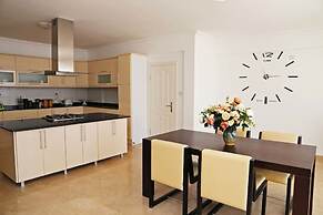 Villa Panoroma by Amy Villas