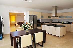 Villa Panoroma by Amy Villas