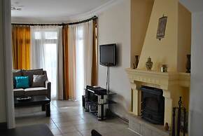 Villa Paradisia by Amy Villas