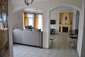 Villa Paradisia by Amy Villas