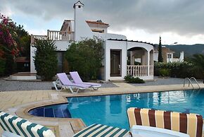 Villa Paradisia by Amy Villas