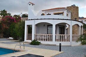 Villa Paradisia by Amy Villas